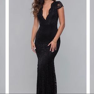 NWT Deep-V-neck long lace gown